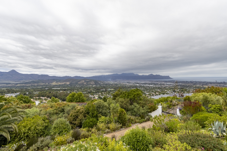 3 Bedroom Property for Sale in Spanish Farm Western Cape